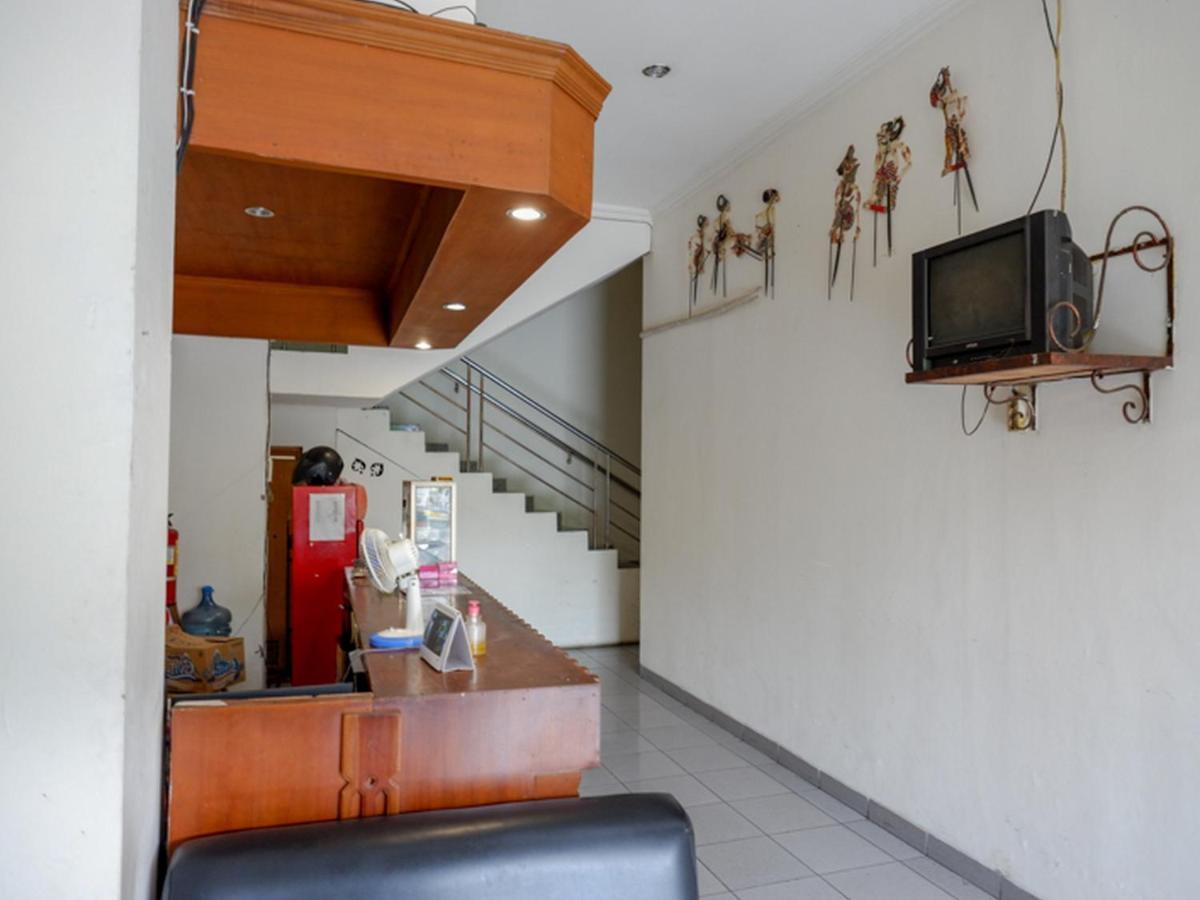 فندق Reddoorz Near Tugu يوغياكارتا المظهر الخارجي الصورة
